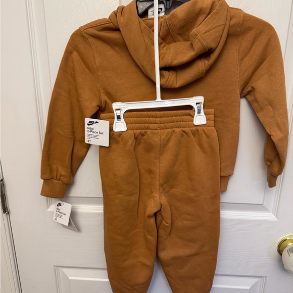 NWT Nike ‘Kids Future’ Utility Crew Brown Hoodie and Pants Set, Size 4T - Picture 2 of 5